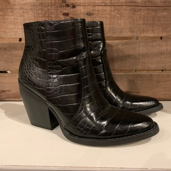 Madden Girl Klicck Snakeskin Ankle Boot Size 7.5 - Picture 3 of 12